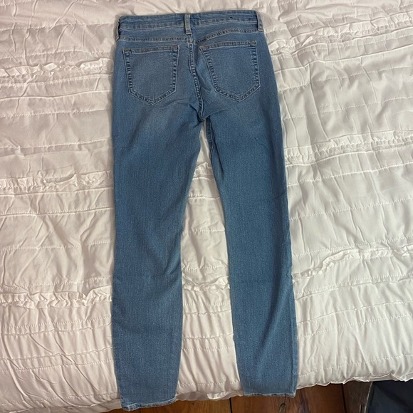Gap Skinny Jeans - Picture 2 of 3